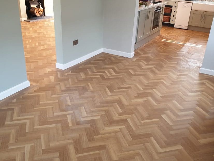 Parquet herringbone flooring